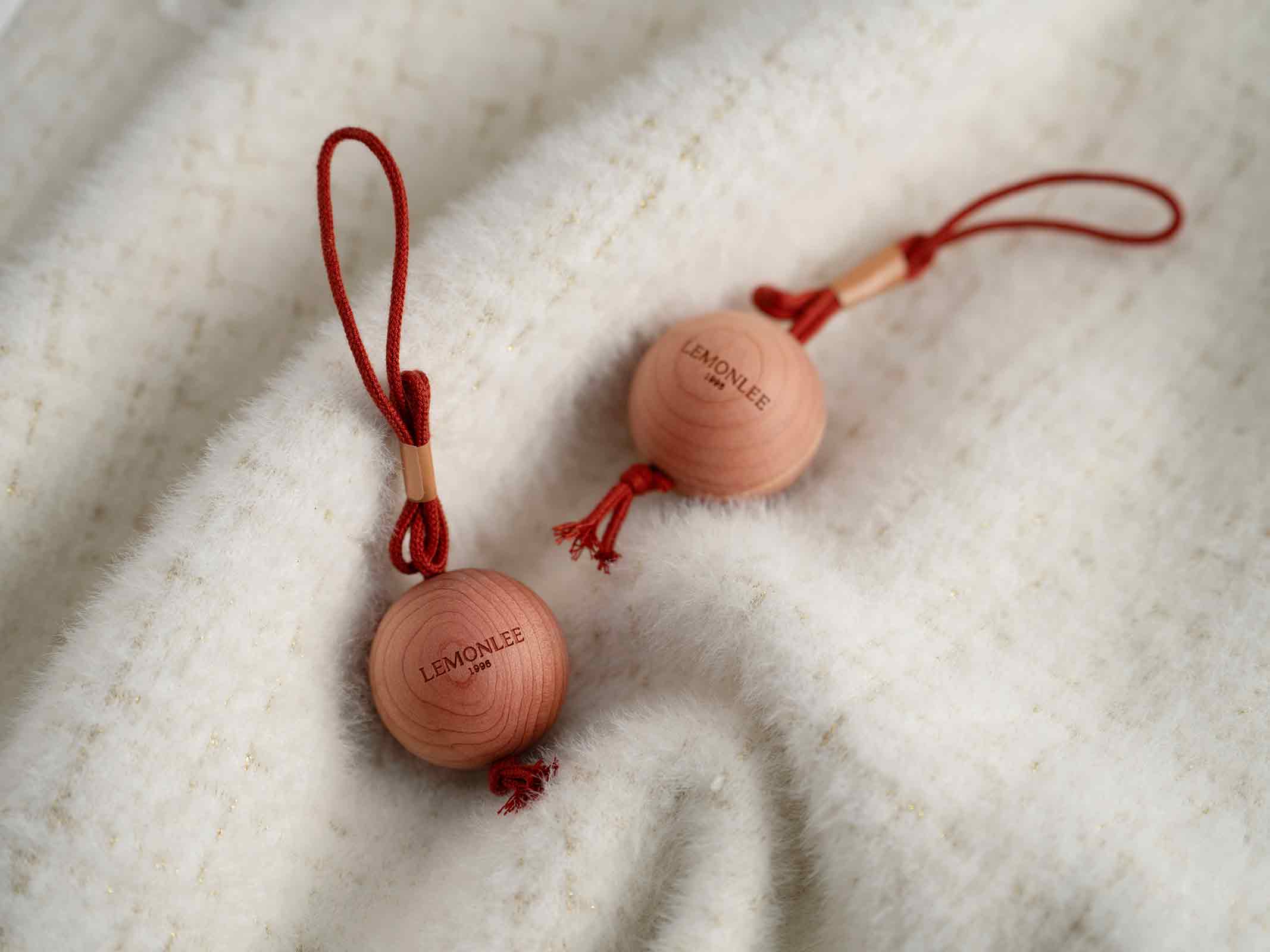 防蟲-紅雪松木球